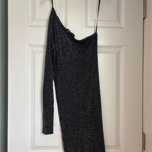Elegant Black One-Shoulder Dress
